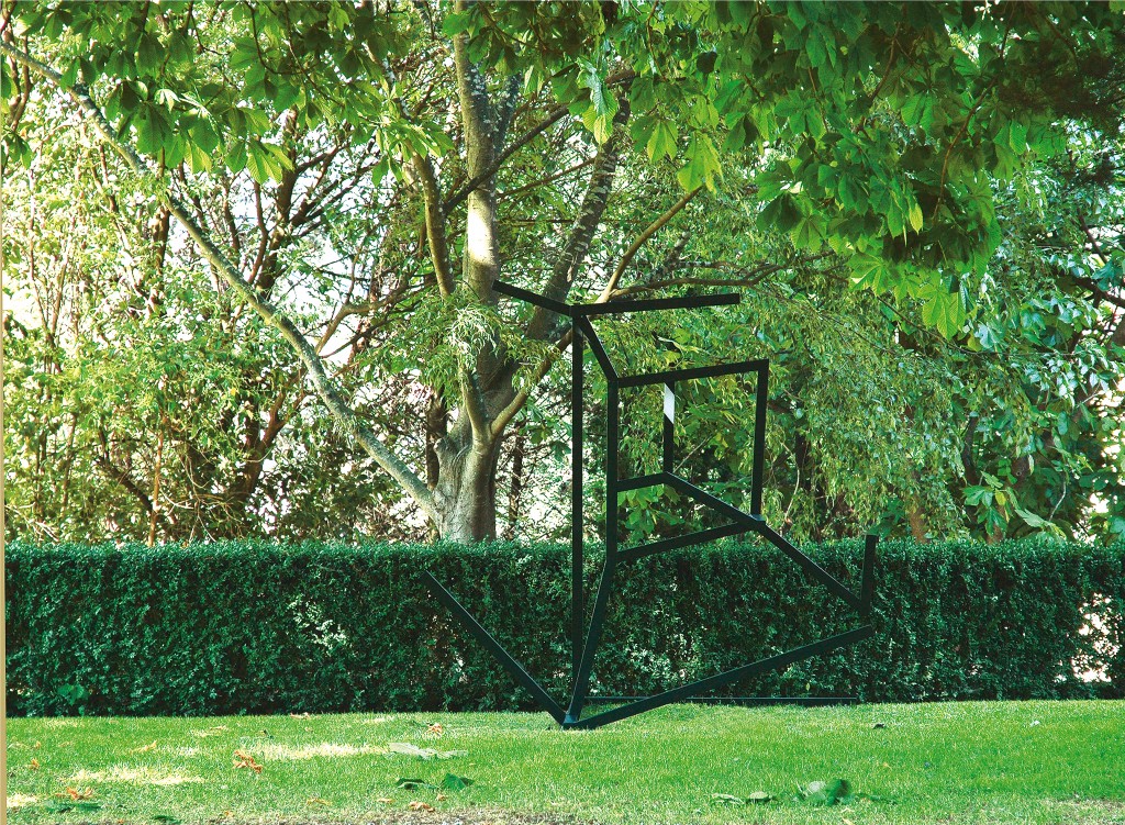 lemercier, Hypercube - 2003 - Hauteur 200 cm - Collection Fond national d'art contemporain - Ministère de la Culture bis - copie