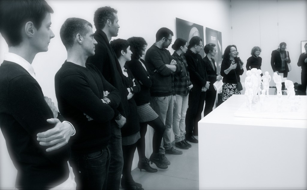 La présentation de l'exposition "Le sens de la peine" avec les artistes présents.