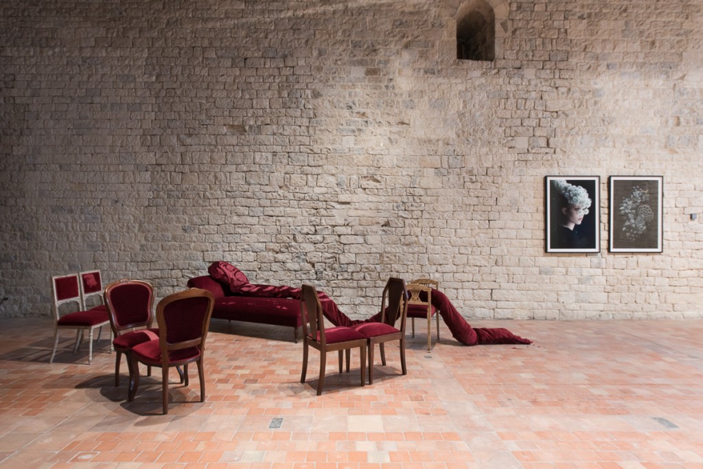 Maro Michalakakov, Château des Adhémar, "Matières à rêver...Photo Isabelle Chapuis.